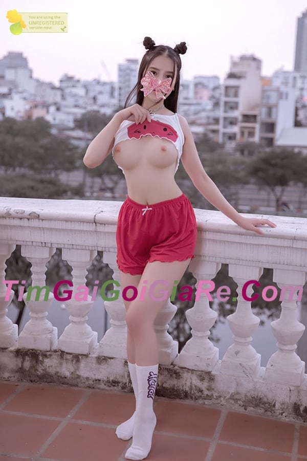 Gái gọi giá rẻ huyện Đắk Glong gầm cao máy thoáng xinh xắn hình