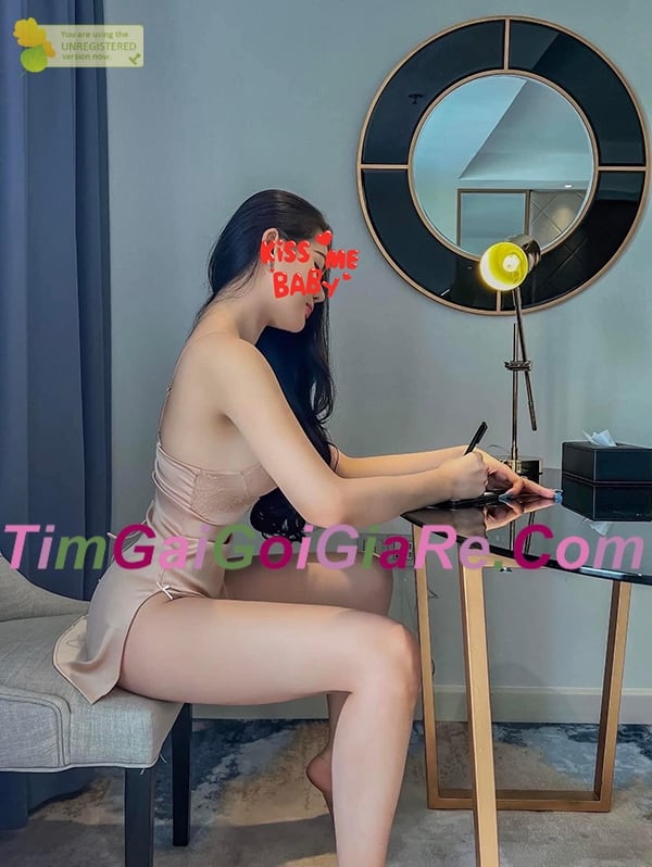 Gái gọi giá rẻ quận Cẩm Lệ xinh xắn có zalo nhận qua đêm hình