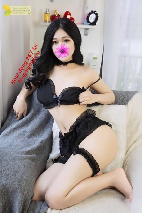 Gái gọi Phan Thùy Dung - ngon lành hàng họ mịn màng hình 3 Gái gọi Phan Thùy Dung - ngon lành hàng họ mịn màng hình 2